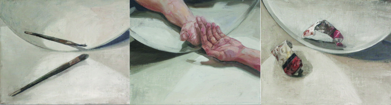 Mirror in Triptych, 2015 (oil on linen, 114.3cm x 25.4cm) – Pic courtesy of Segaris Art Centre