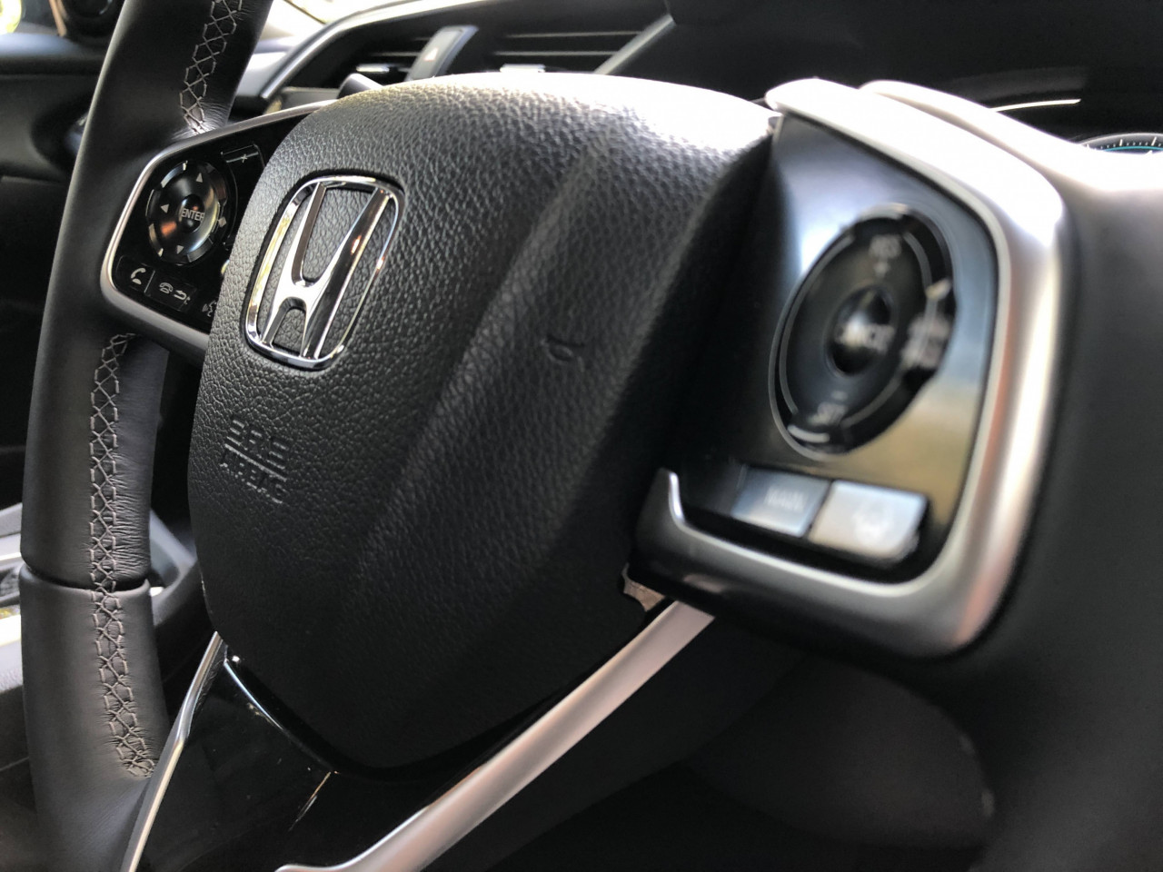 Equipped with top class safety features such as six airbags, vehicle stability assist and hill start assist among others. – Pic courtesy of Daniel Fernandez
