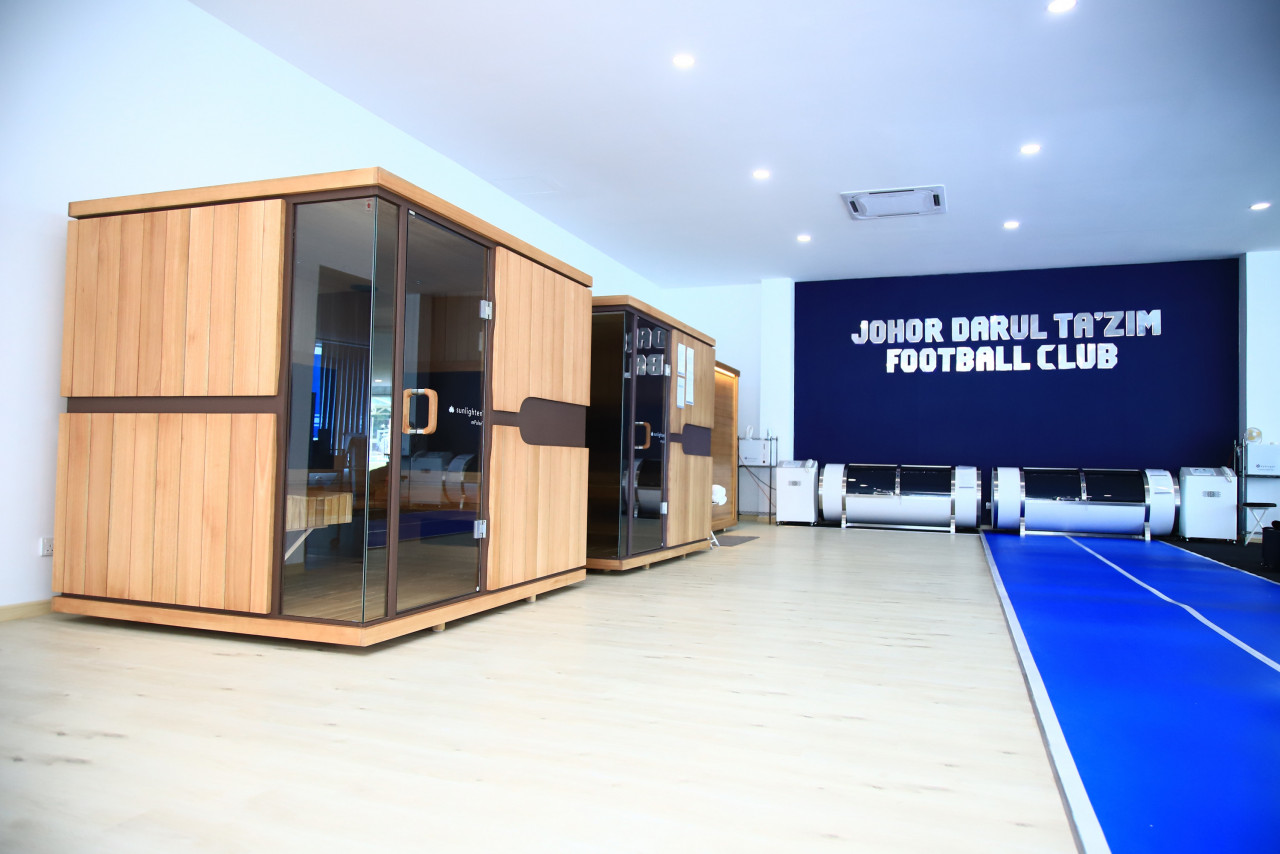 JDT's new medical & fitness centre features infra-red sauna machines, functional trainers, Smith machines as well as a host of medical equipment