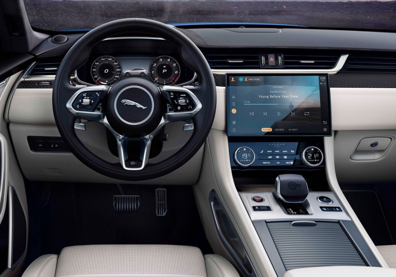 A driver's view of the interior of the 2020 F-Pace SVR. – Pic courtesy of Jaguar Land Rover