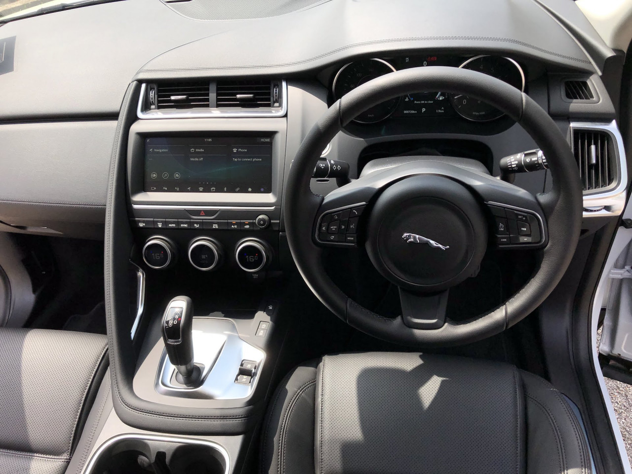A soft touch instrument panel with Jaguar’s latest entertainment system. – Daniel Fernandez pic