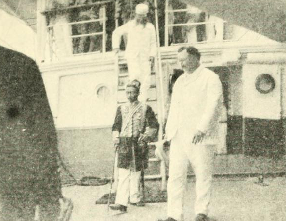 Jamalul Kiram II with William Howard Taft of the Philippine Commission in Jolo, Sulu on March 27, 1901. Jamalul Kiram II (1884-1936) was sultan of Sulu and North Borneo and during his long reign, signed several treaties with different nations. – Wikipedia pic, December 19, 2020