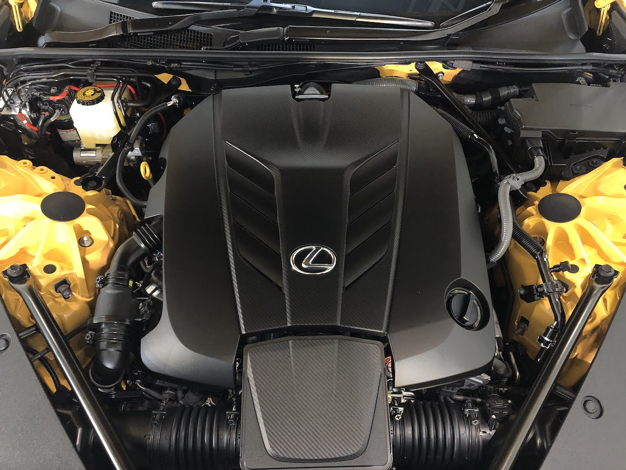 Naturally aspirated 5.0-litre V8 engine allowing for 0 to 100km/h in just 4.9 seconds. – Daniel Fernandez pic