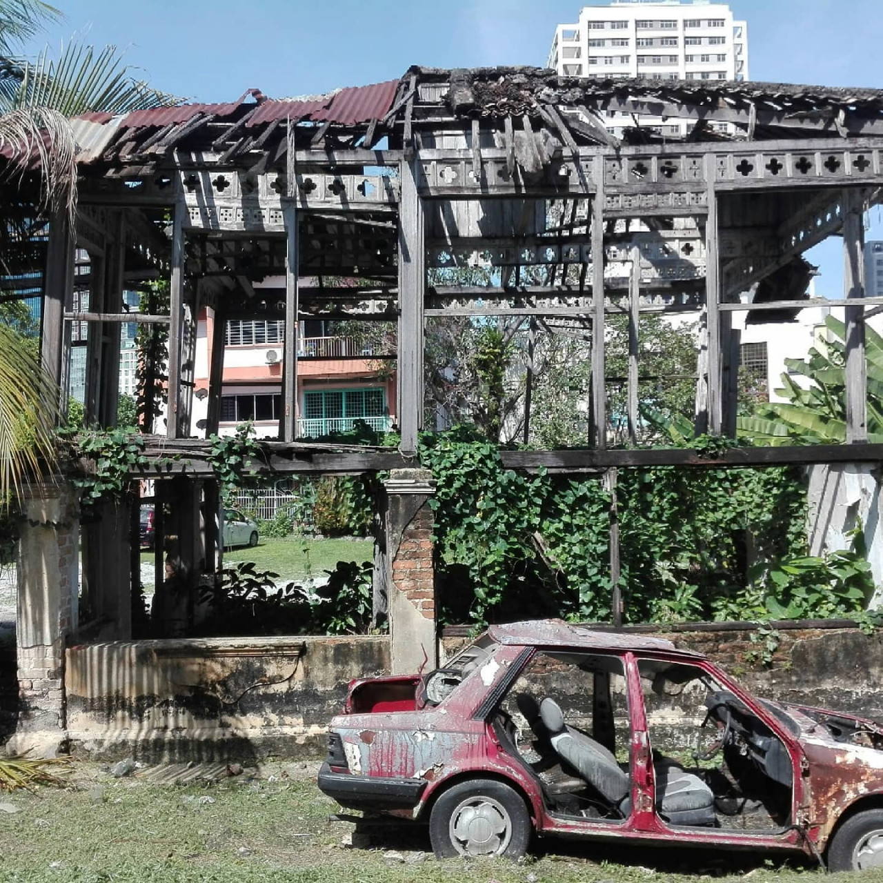 An example of the neglect that has befallen the community. – Pic courtesy of Fuad Fahmy