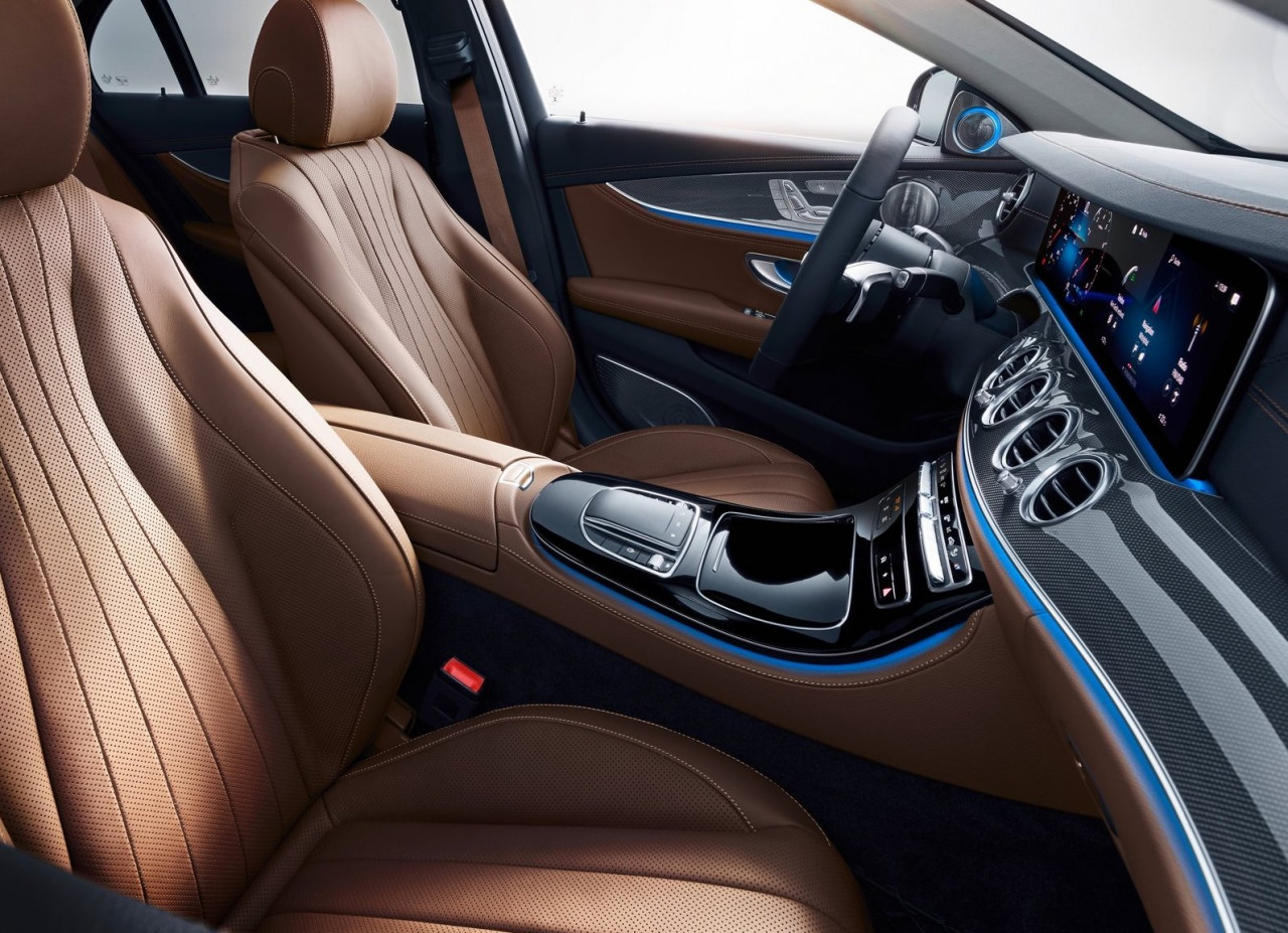 Strong lateral support without compromising on comfort. – Pic courtesy of Mercedes-Benz AG