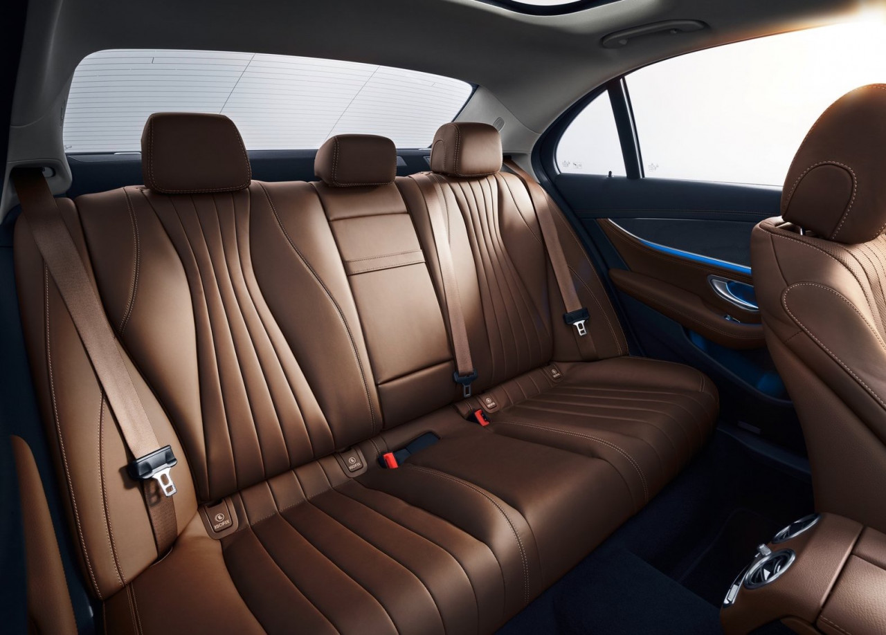 The colours of the centre sections of the seat backrest and cushion are matched. – Pic courtesy of Mercedes-Benz AG