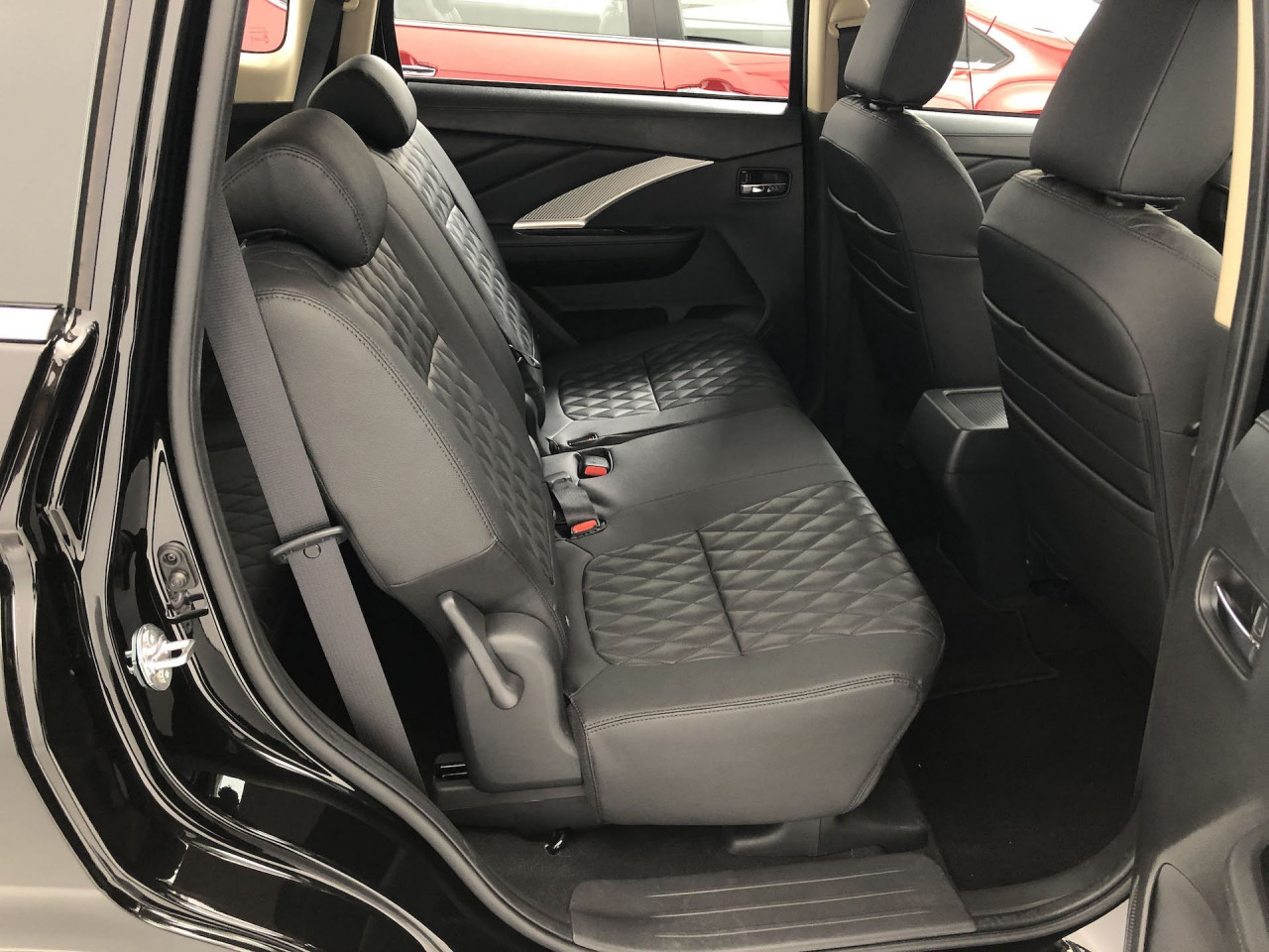 Ample legroom in the Mitsubishi XPANDER. – Daniel Fernandez pic, October 23, 2020