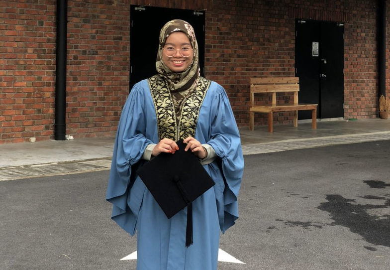 Another degree holder in business administration, Nurul Izzah Jaafar, 24, said she is doing online business to manage her cost of living and study loans. – Pic courtesy of Nurul Izzah Jaafar, December 6, 2022
