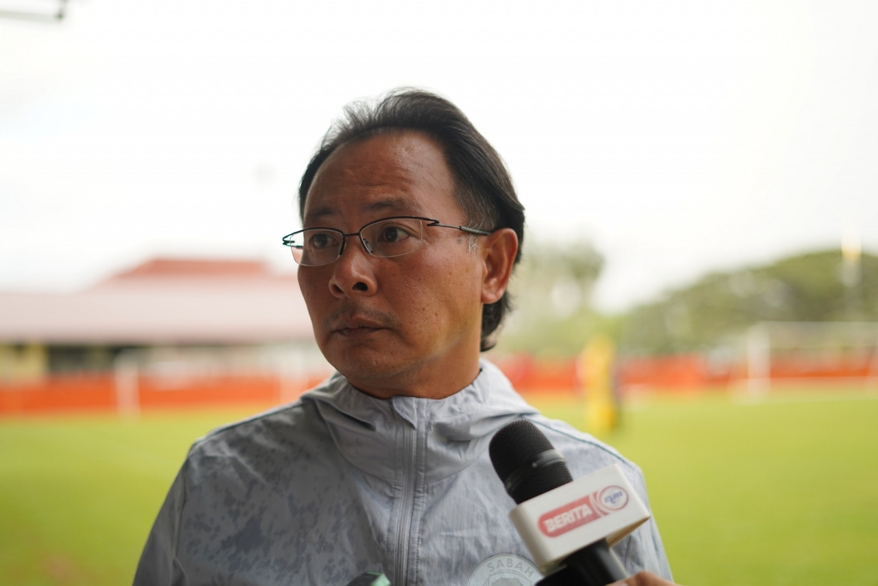 Datuk Ong Kim Swee notes that it is important for Sabah to maintain their standing in the Super League, as they are currently five points behind Selangor. – Makan Bola pic, April 27, 2023