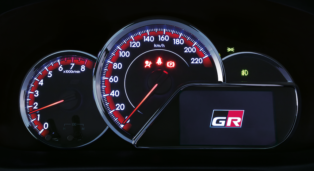 Red Optitron meter panel with red needles and GR animation. – Pic courtesy of UMW Toyota