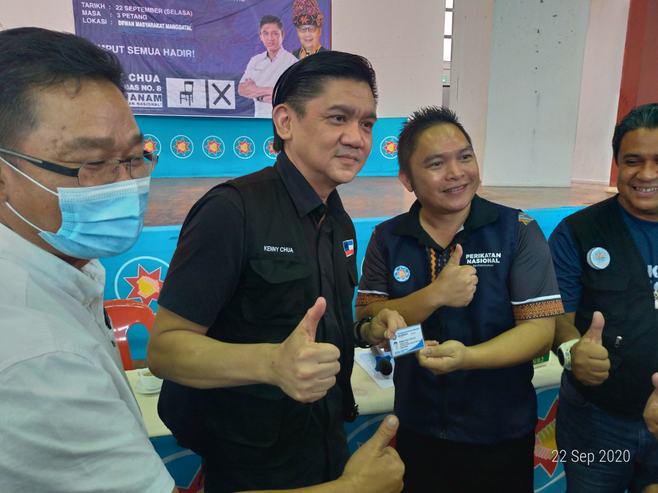 Former Sabah PKR vice-chairman Kenny Chua who is defending his Inanam state seat as an independent has officially joined Sabah Star.– ZAIDI AZMI/The Vibes, September 22, 2020