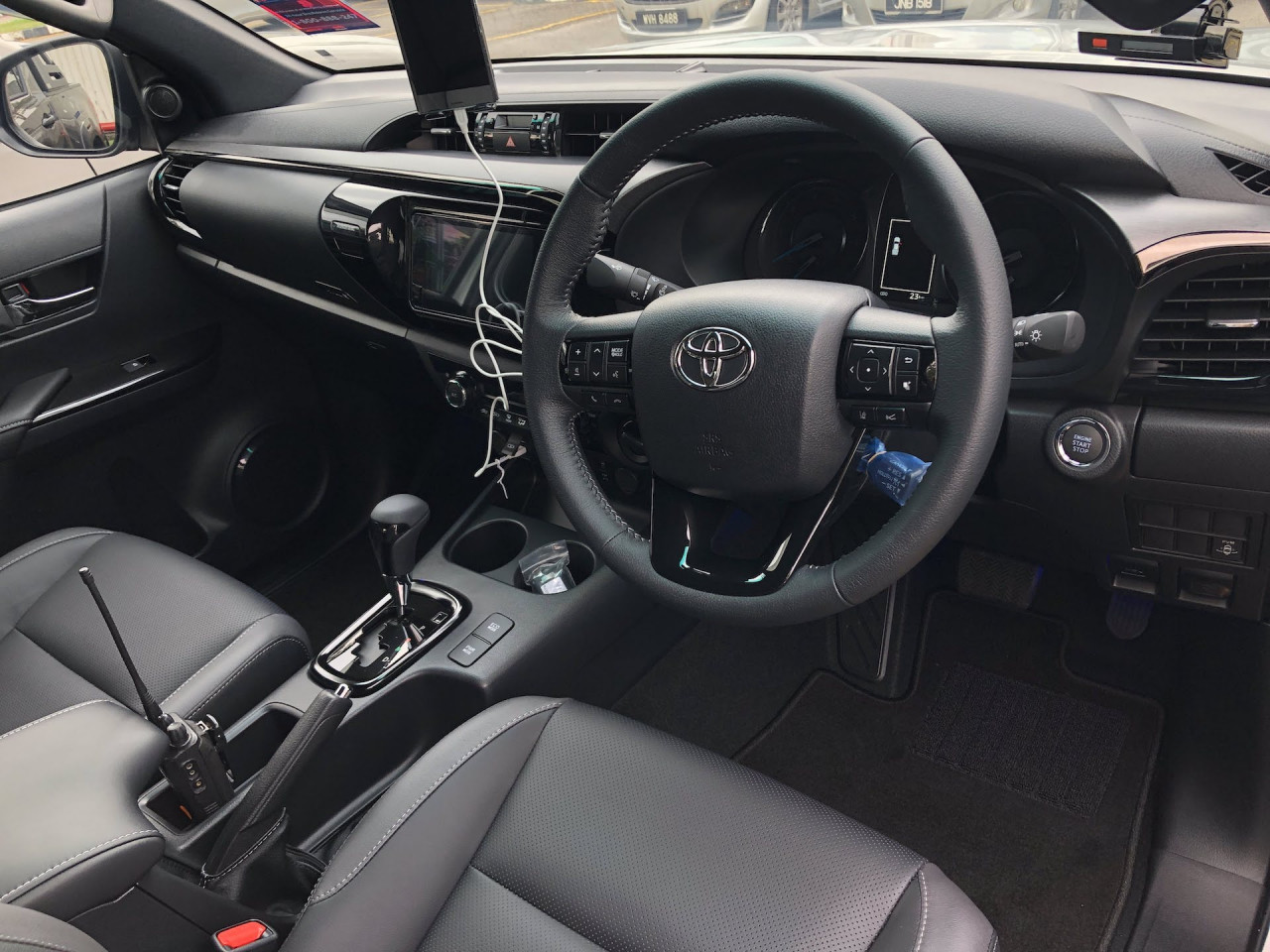Interior and front dashboard. – Daniel Fernandez pic, October 9, 2020