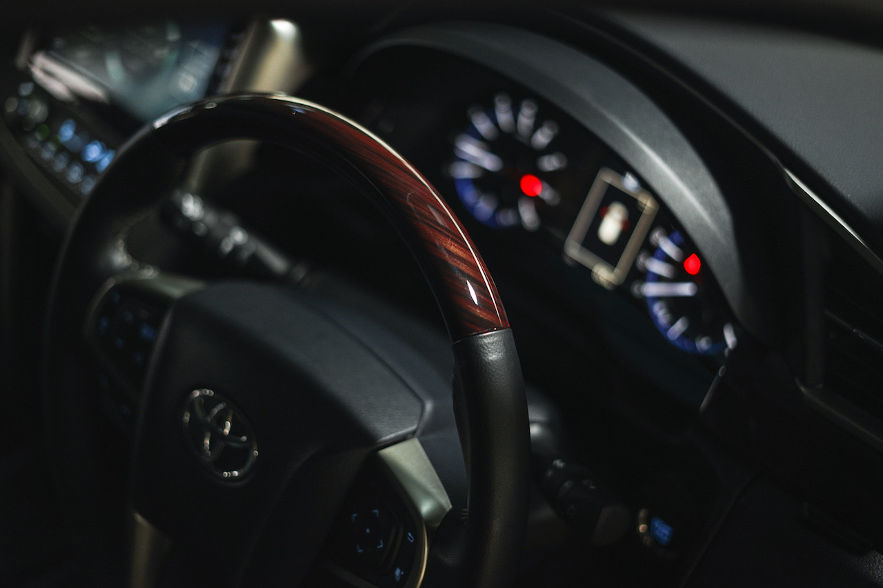 The steering wheel and driver's console of the Toyota Innova. – Pic courtesy of UMW Toyota