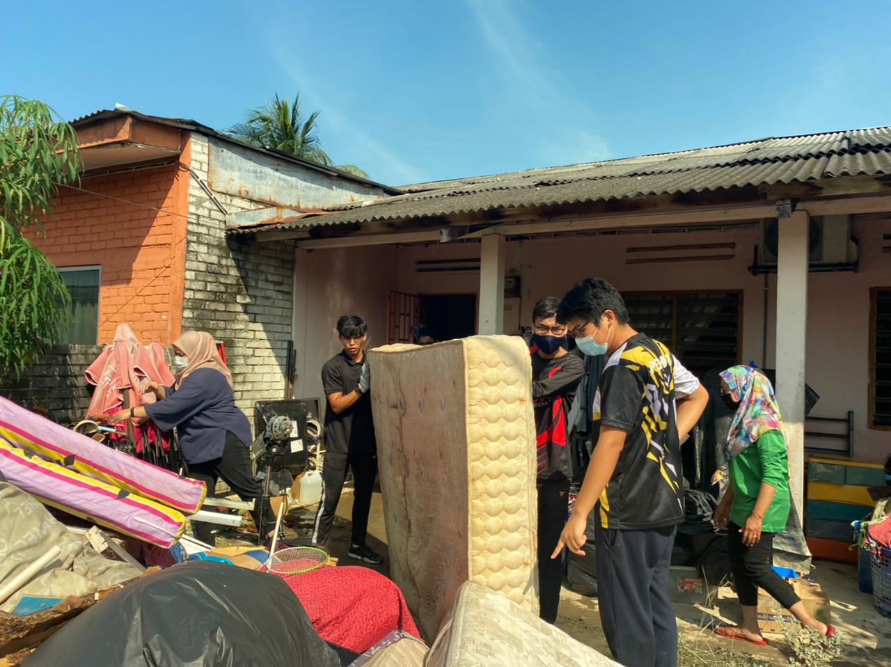 The hard work of cleaning up houses is still ongoing after the floods, and it could take years to replace lost and damaged items. – Pic courtesy of Nureen Auni Izzati Ishak, December 26, 2021