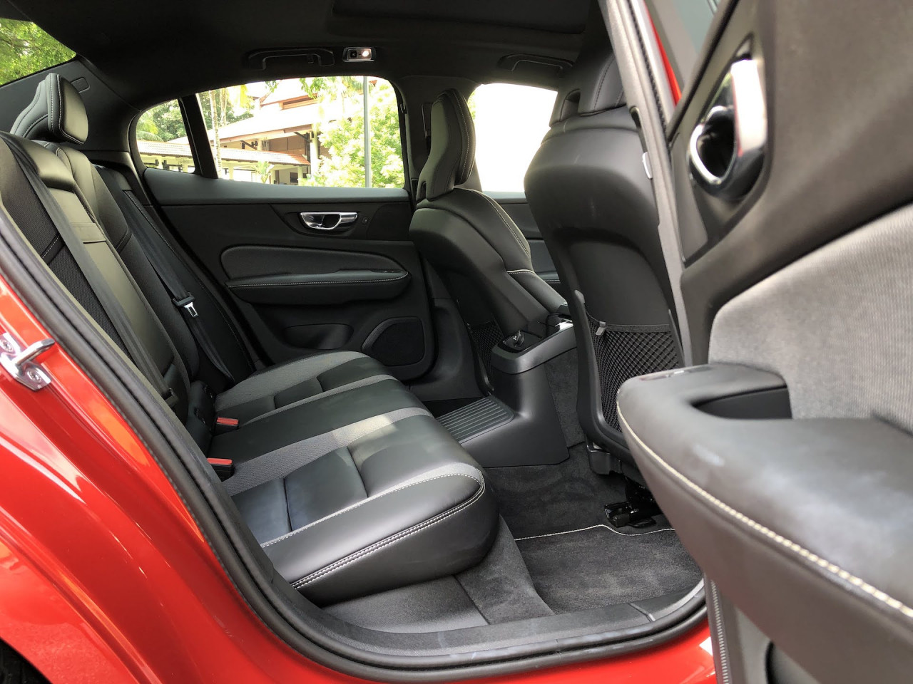 Ample legroom in the back. – Daniel Fernandez pic, October 7, 2020