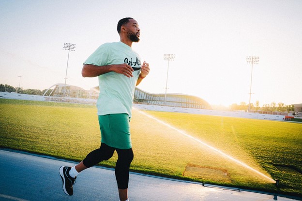 Will Smith never forgets his Fitbit Charge 4 when he runs on the track
