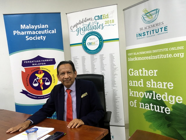 Malaysian Pharmacists Society Amrahi Buang says several semi-government hospitals in the country have already begun imposing minimum fees for medicines, including the University of Malaya Medical Centre. – Bernama pic, June 19, 2022