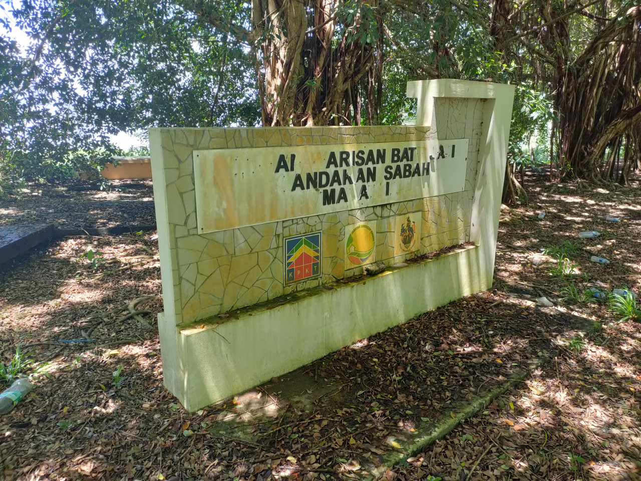 The Batu Sapi Heritage Park beachside park, once beautiful and filled with joyous laughter of the public, is no longer even a shadow of its former self. – REBECCA CHONG/The Vibes pic, May 10, 2022