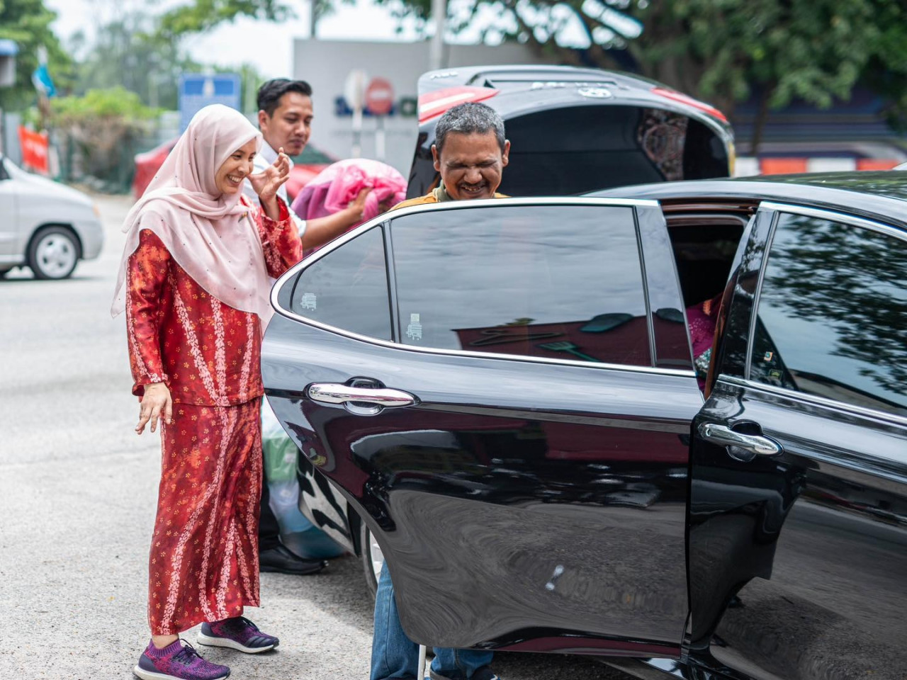 Fahmi is also assisting Hasan in getting a business licence and Lee helped the couple financially. – Facebook pic