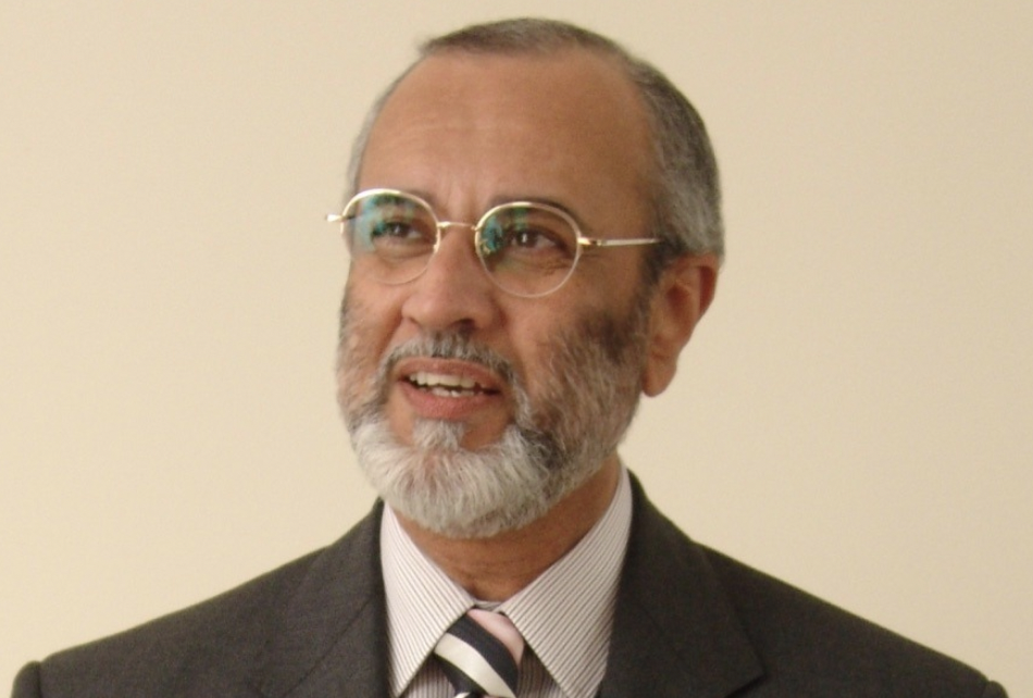 Datuk Dennis Ignatius (pic), a 36-year veteran of Malaysia’s foreign service, says Foreign Minister Datuk Seri Saifuddin Abdullah should have been aware of the prime minister’s decision to proceed with the visit, even if in an unofficial capacity, and made the necessary preparations. – Malaysiana LCMS pic, April 15, 2022