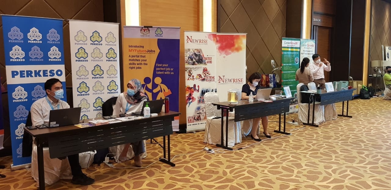 The two-day event by HRD Corp saw the participation of various private and government agencies, such as Malaysian Employers Federation, Employees Provident Fund, Social Security Organisation, and Penang Skill Development Corporation across 30 exhibition booths. – IAN MCINTYRE/The Vibes pic, March 12, 2022