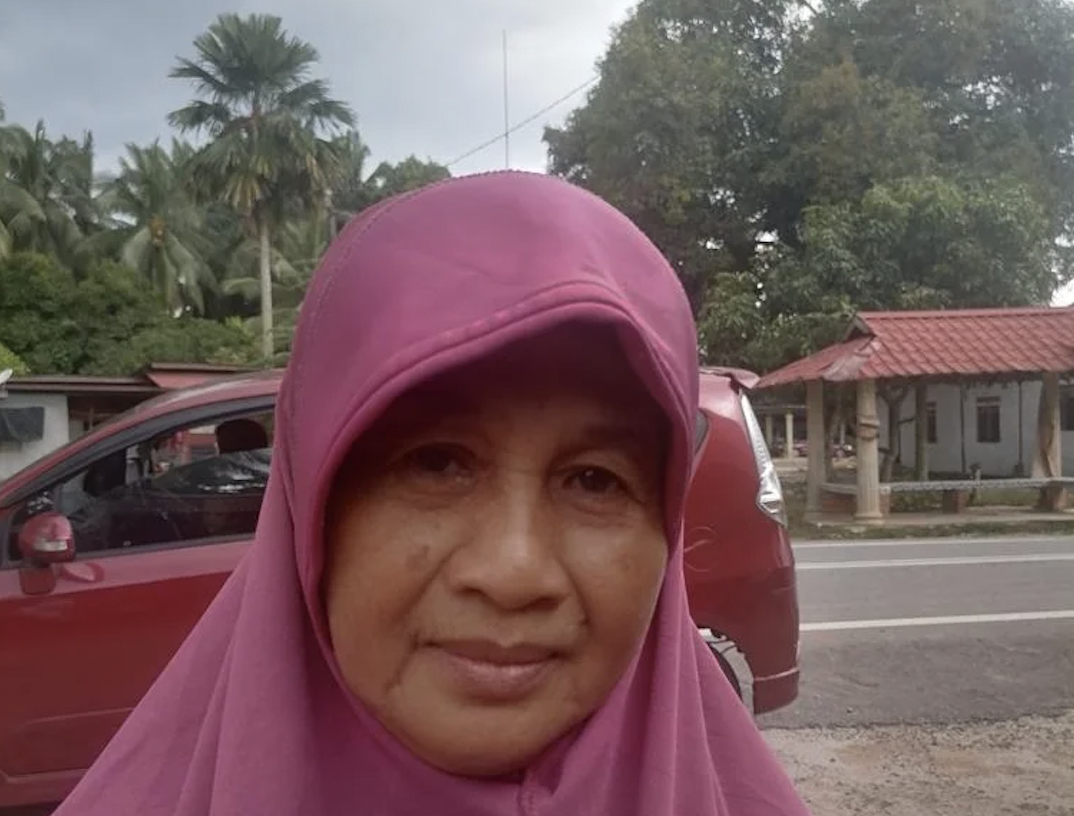 A resident of Kg Seberang Guai in Bera, Jeliah Daud, 69, says the decision to hold an election is Datuk Seri Ismail Sabri Yaakob’s right. – Petra News file pic, September 12, 2022