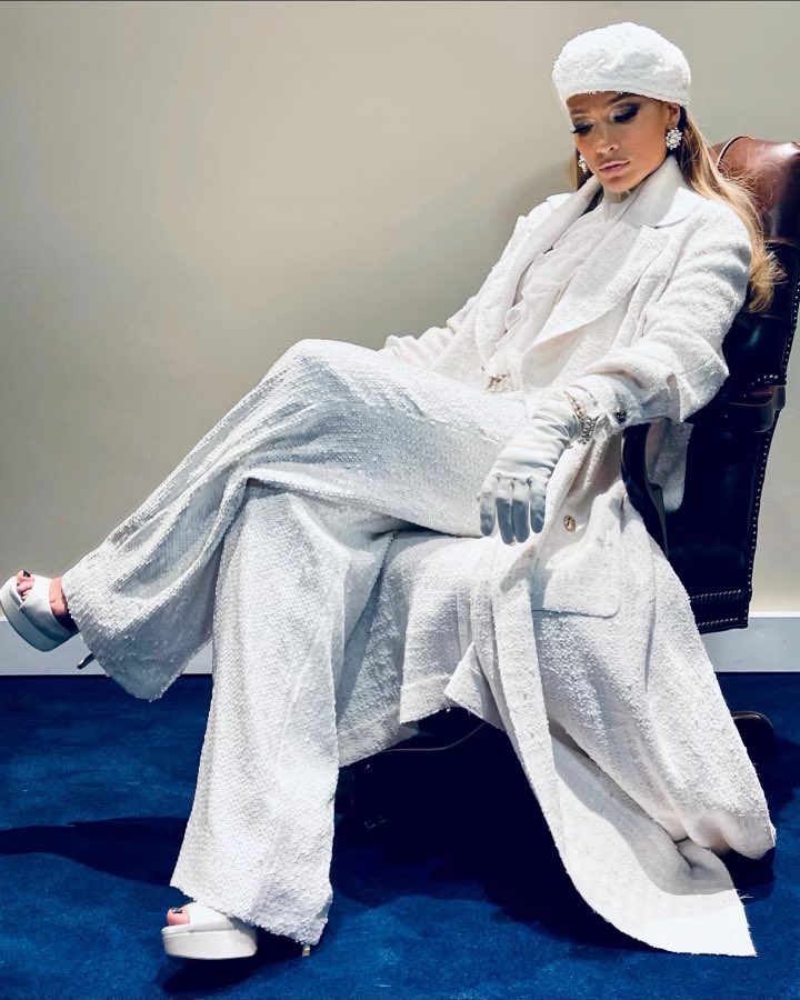 JLo thanked her styling team in tweet earlier today. – Twitter pic