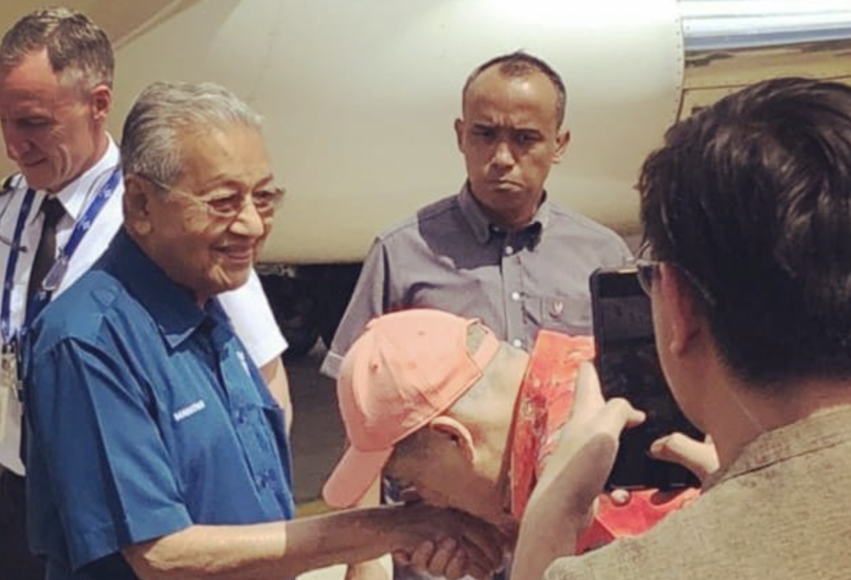 Tun Dr Mahathir Mohamad (left) says he and GRS chairman Datuk Seri Hajiji Noor did not discuss politics when the latter welcomed him at the Kota Kinabalu International Airport yesterday. – Justine Dilou Facebook pic, November 7, 2022