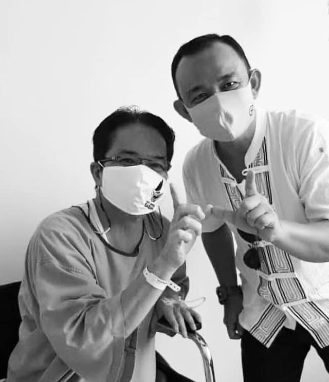 Former education minister Maszlee Malik shares a picture of him with Datuk VK Liew on Facebook. Maszlee visited Liew in September when Liew in hospital for a slipped disc. – Facebook pic, October 3, 2020