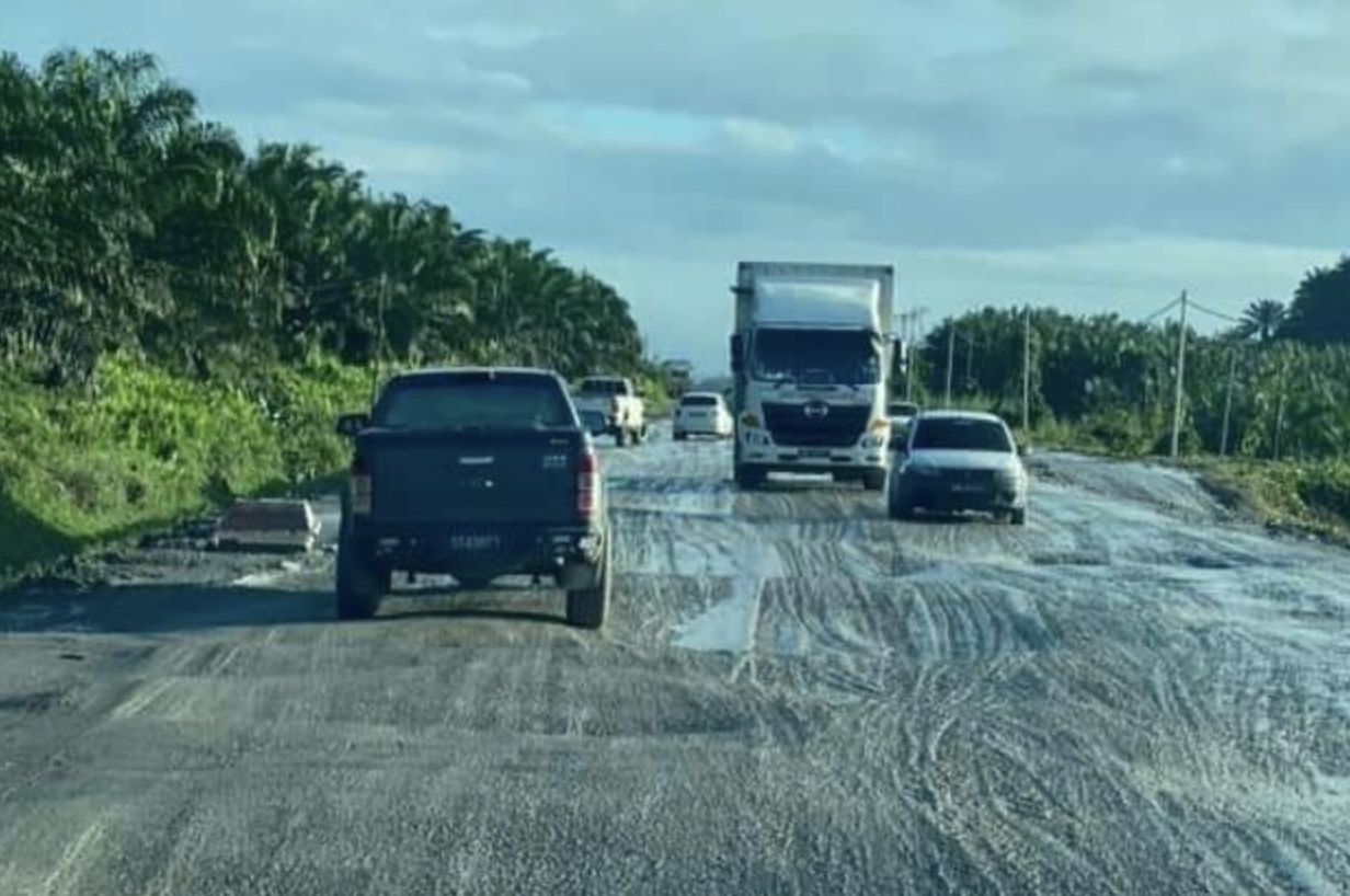 Sandakan local Chan Tzun Hei says the unrepaired road is also bad for business in the east coast district, as the road is the only one that connects Sandakan, Tawau and Lahad Datu to west coast districts such as Kota Kinabalu and Ranau. – Social media pic, March 26, 2022
