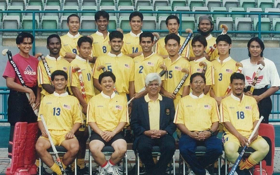 My esteemed teammates and manager posing for a group photograph at the 2000 Sydney Olympics