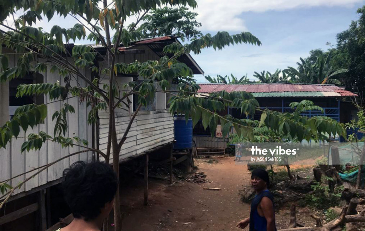 Local council officers have told squatters living on a plot behind the Sabah Archives building that about 10 houses there will be demolished. – JASON SANTOS/The Vibes pic, November 25, 2020