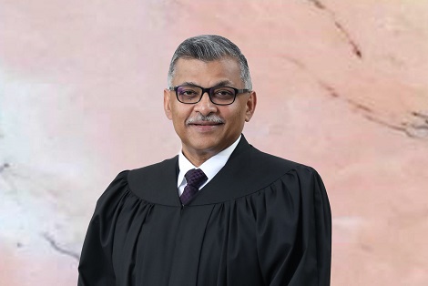 Lawyers for Liberty’s N. Surendran has alleged a ‘serious conflict of interest’ relating to Singapore’s Chief Justice Sundaresh Menon (pic), raising the issue that the judge was the republic’s attorney-general when Nagaenthran Dharmalingam was convicted in 2010 and sentenced in 2011, as well as the presiding judge in Nagaenthran’s appeals in 2019 and 2021/22. – Singapore Courts pic, April 27, 2022