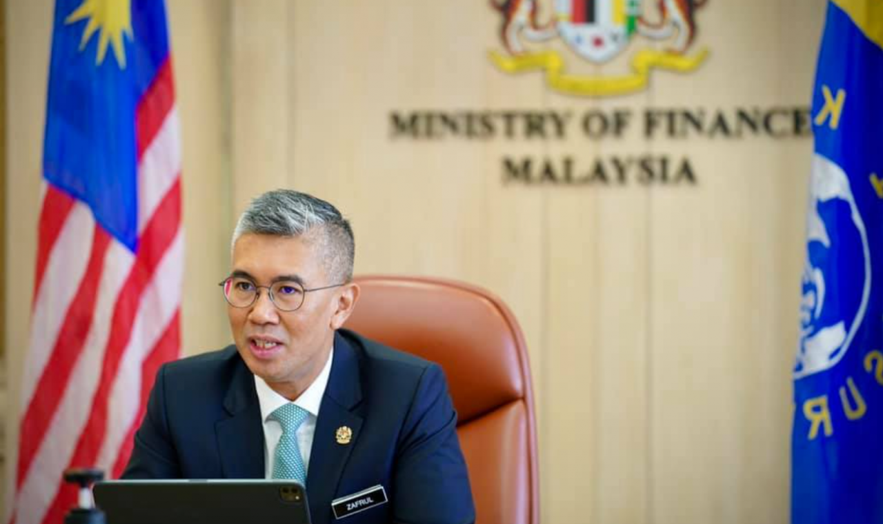 Finance Minister Datuk Seri Tengku Zafrul Tengku Abdul Aziz advises the public not to share personal banking details willingly and to always conduct due diligence on any payment processes. – Tengku Zafrul Facebook pic, July 29, 2022