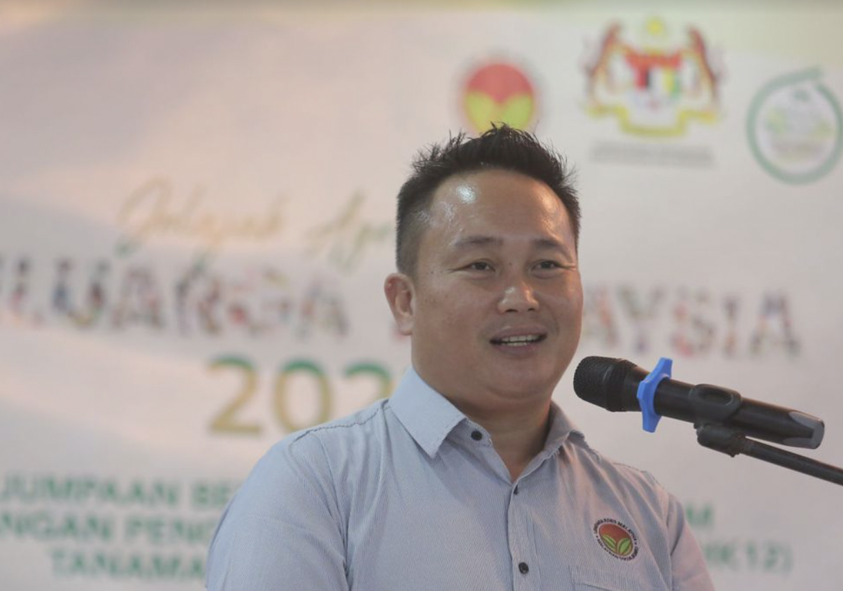 Federal Plantation Industries and Commodities Deputy Minister Datuk Willie Mongin says that Ranau Highland Cocoa Cluster will become the centre for businesses related to cocoa products, as well as the administration and operations base of Sabah Cocoa Cluster Cooperation Bhd. – Pic courtesy of Plantation Industries and Commodities, May 18, 2022