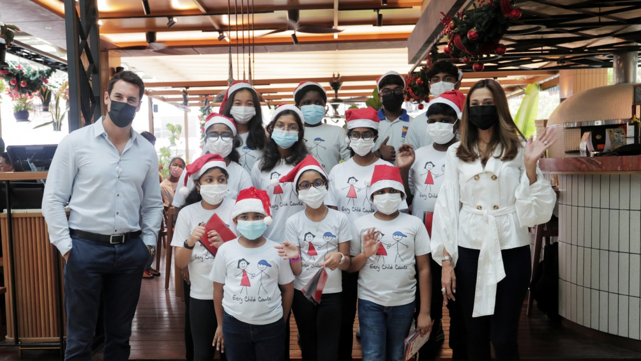 Petra Cucina chief executive Roberto Guiati (left) with the children of Lighthouse Children Welfare Home Association and his wife, Malaysian actress and former beauty queen Kavita Sidhu. – Pic courtesy of Petra Cucina