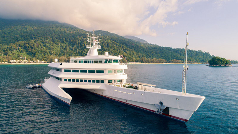 Tycoon Vincent Tan’s multi-hull superyacht is on the market for €30.5 mil