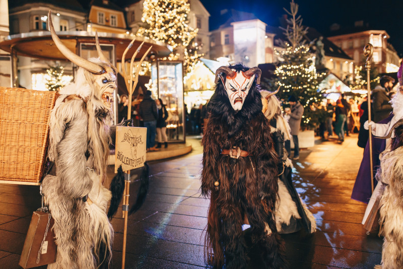 5 of the world’s awesome Christmas traditions that you need to know about