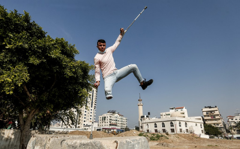 In Gaza, parkour brings youngsters a taste of freedom