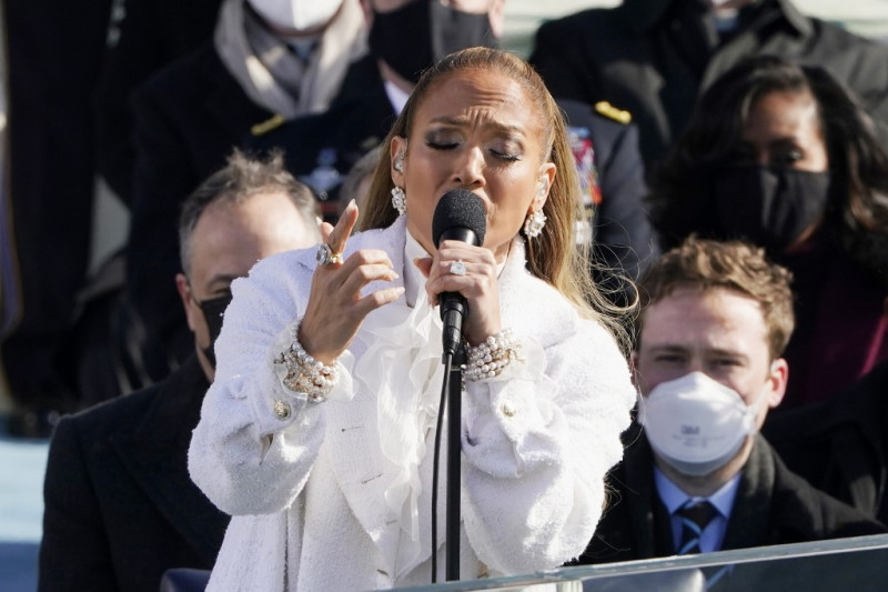 J Lo’s ‘Let’s get loud!’ gets mixed response (at best) from social media
