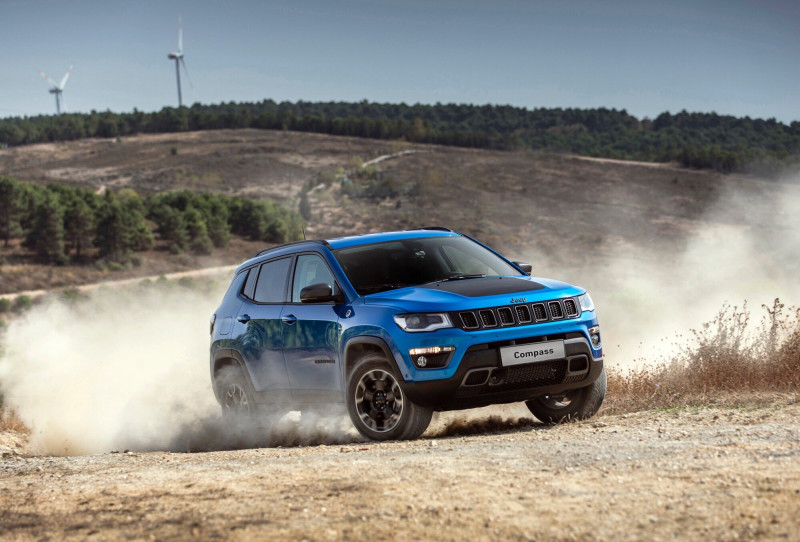 Jeep Renegade 4xe plug-in hybrid launches globally