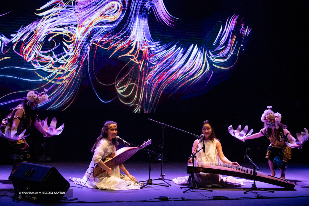 Alena Murang and her band in perfomance during the launch. – SADIQ ASYRAF/The Vibes pic
