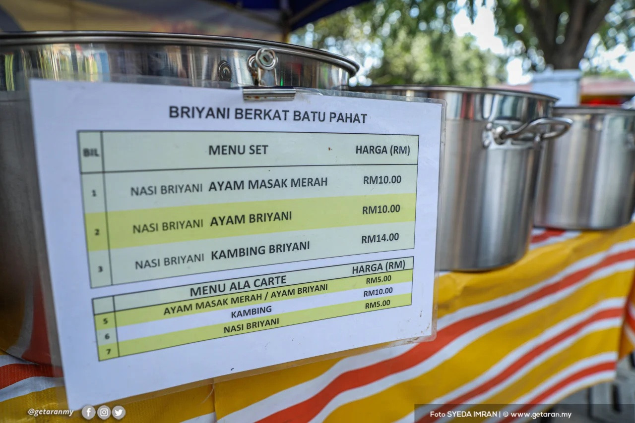 Zubir’s stall operates from 11am, Tuesdays to Sundays. – Getaran pic
