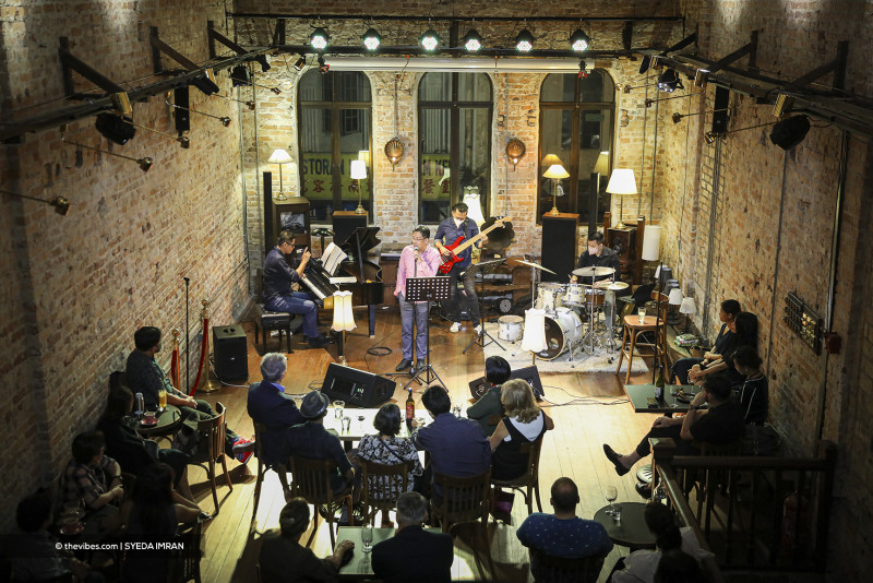 Getting lost in jazz: music, no-frills entertainment make delightful comeback