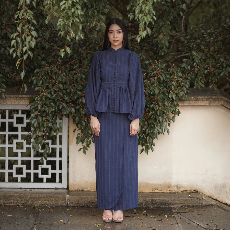 The Opal Kurung in Oxford Blue from Eid Capsule '22. – Zoradesigners.com pic