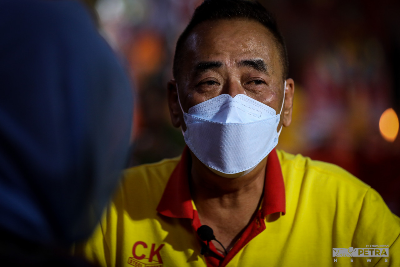 Hong Shou Tong Temple Devotee Association secretary Wong Kum Cheng speaking to The Vibes in an exclusive interview at the Hong Shou Tong Temple. – SYEDA IMRAN/The Vibes pic