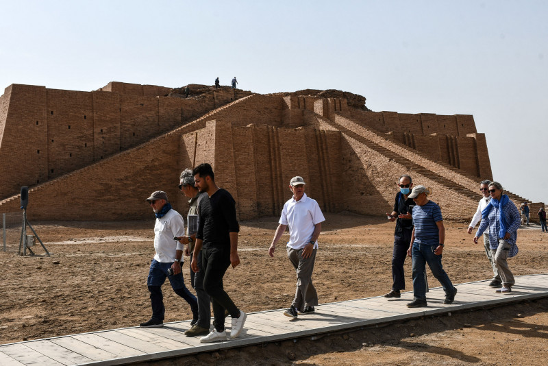 In a ‘dangerous’ land: tourists trickle back to Iraq