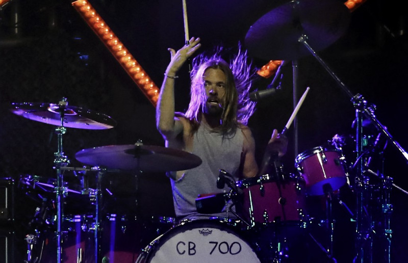 Foo Fighters cancel tour after Taylor Hawkins death