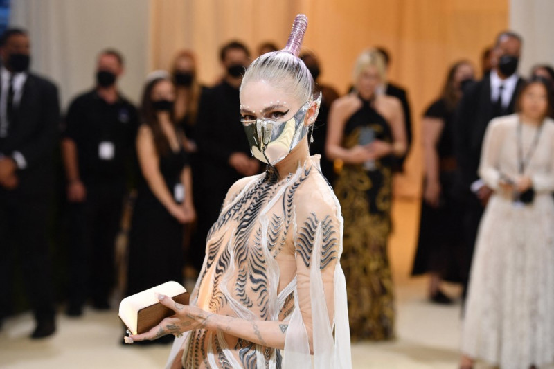 Grimes Reveals Y, Her New Baby Daughter With Elon Musk, in Cover Interview