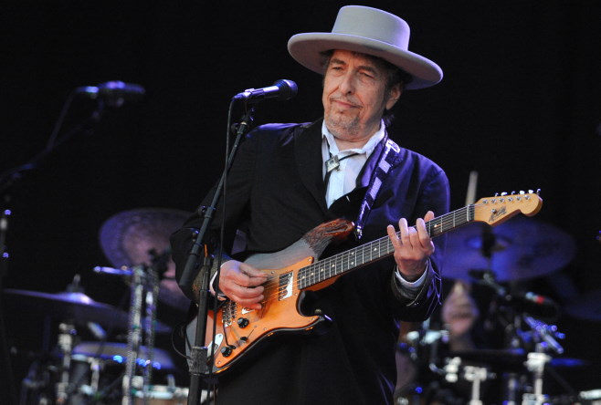 Bob Dylan to release new book in November